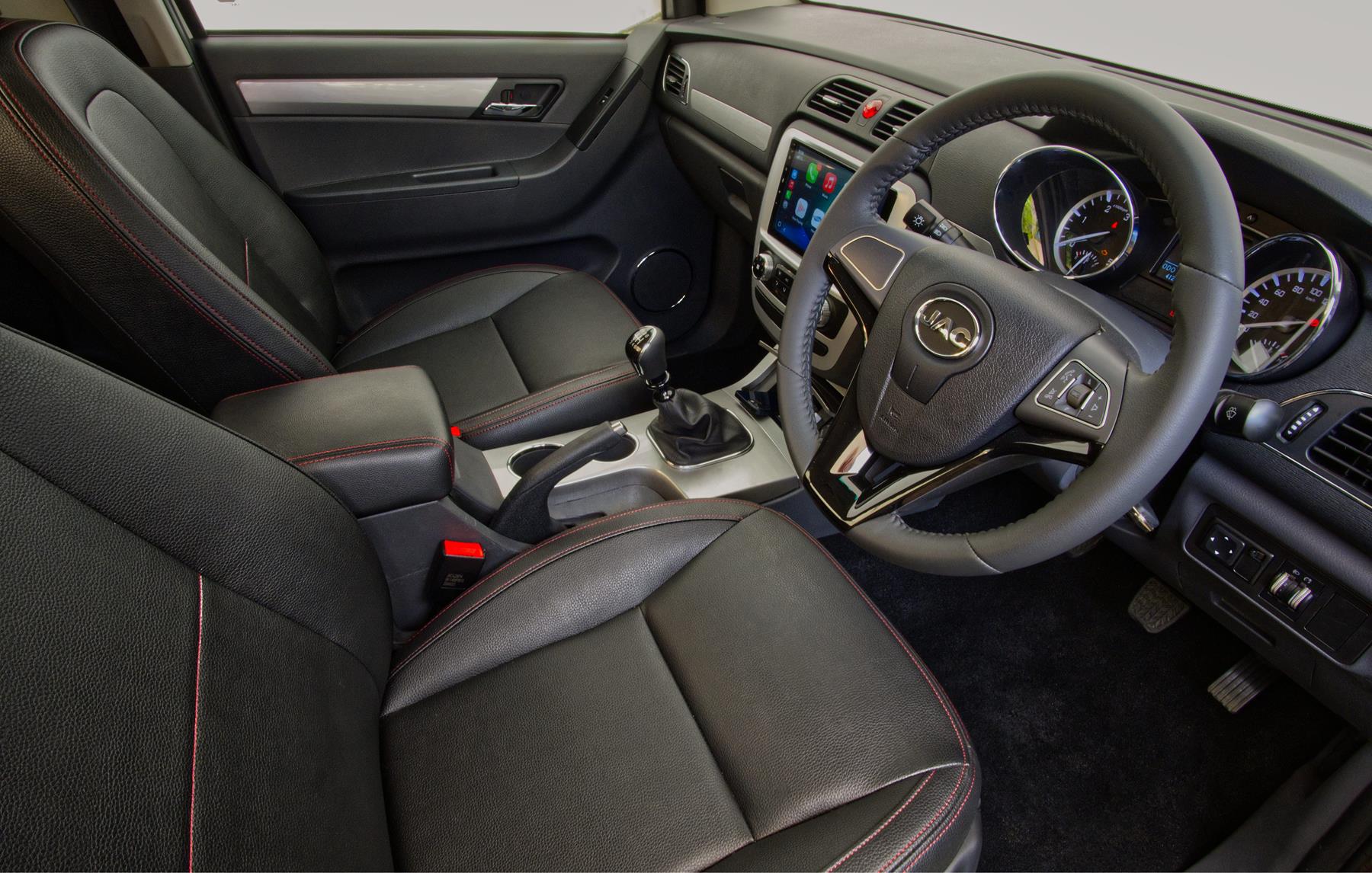 Comfortable driving experience with the driver's practicality in mind Comfortable driving experience with the driver's practicality in mind