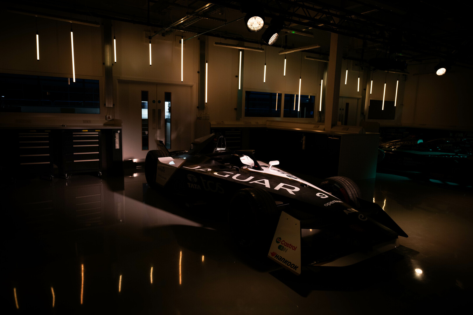 Jaguar TCS Racing moves into state-of-the-art headquarters in Oxfordshire ahead of new season of all-electric racing 
