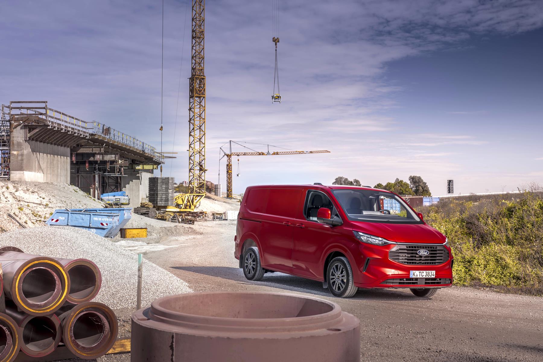 Ford Pro Doubles Down on European Market Leadership with International Van and Pickup of the Year Awards