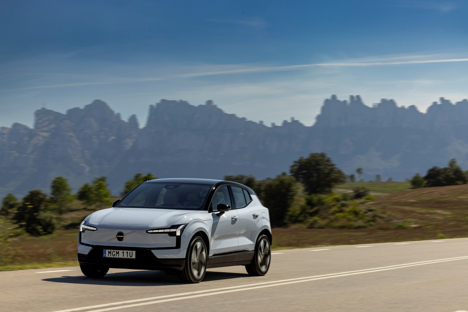 Volvo EX30 receives the prestigious Red Dot ‘Best of the Best’ Design Award 