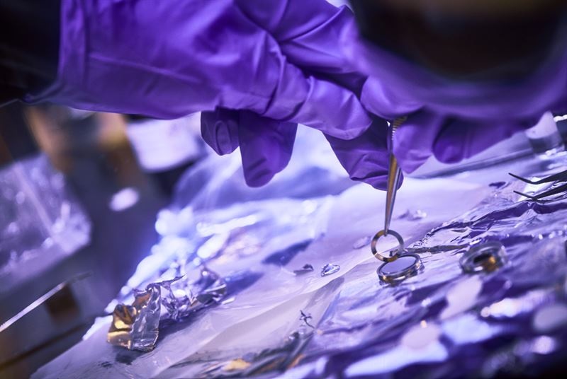 New findings could lead to safer, more stable metal batteries