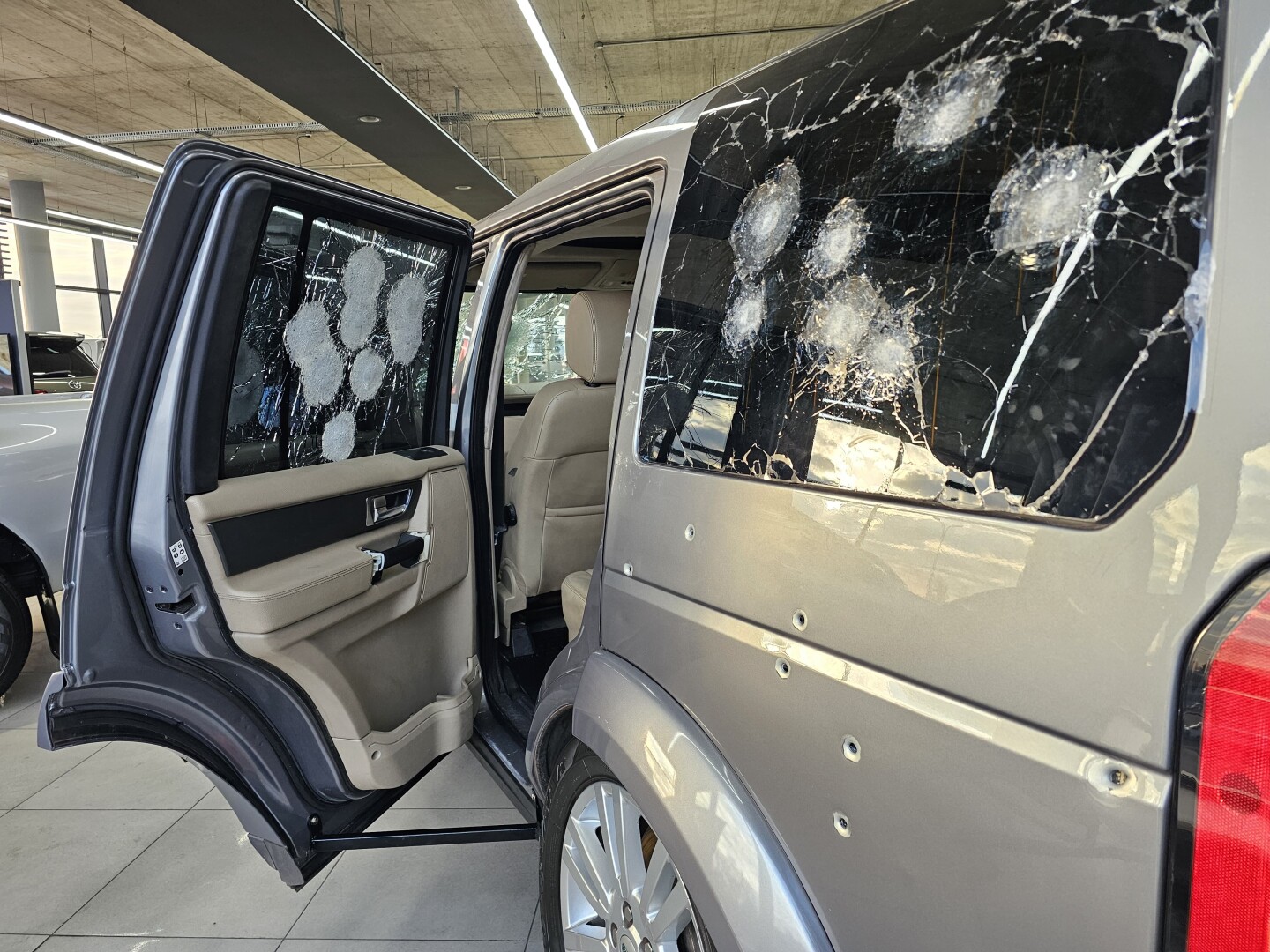 Armoured Mobility reveals its Battle-Tested Land Rover on Display in Sandton 