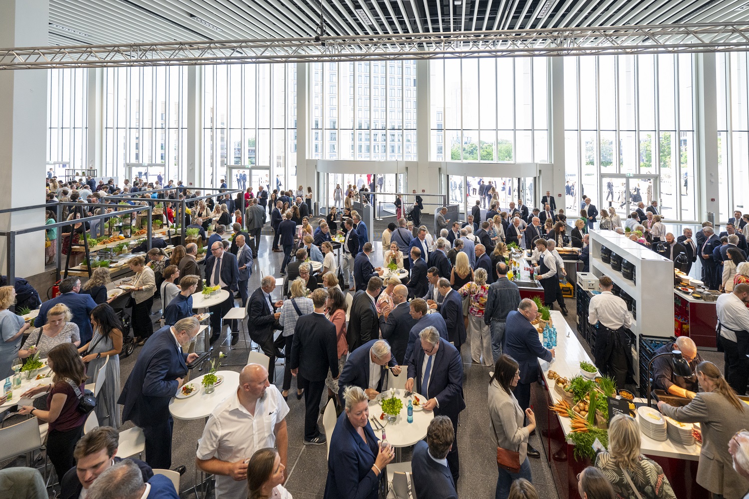 Koelnmesse celebrates 100th anniversary with opening of Confex