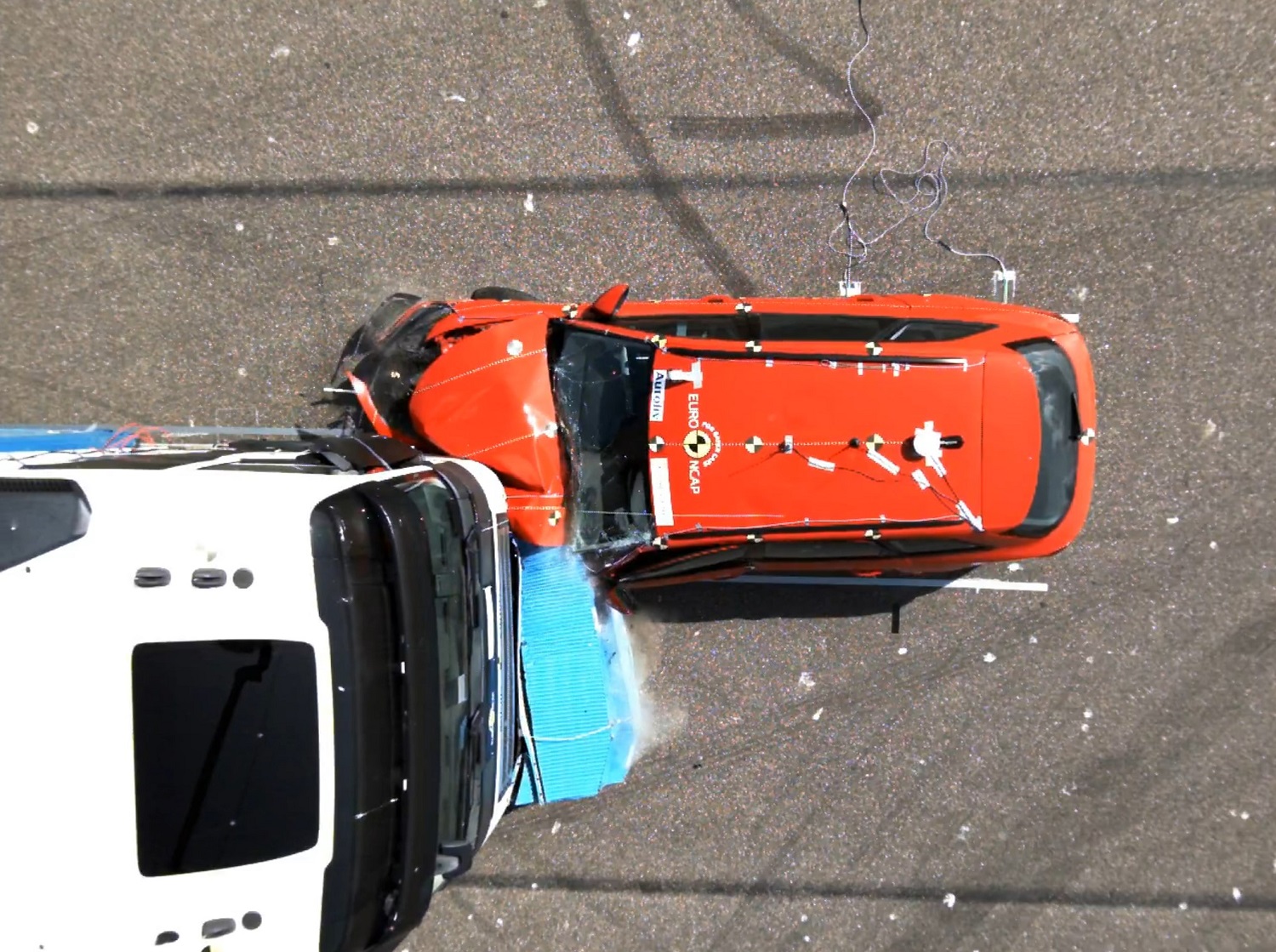 Crash test with damping front. Swedish Transport Agency