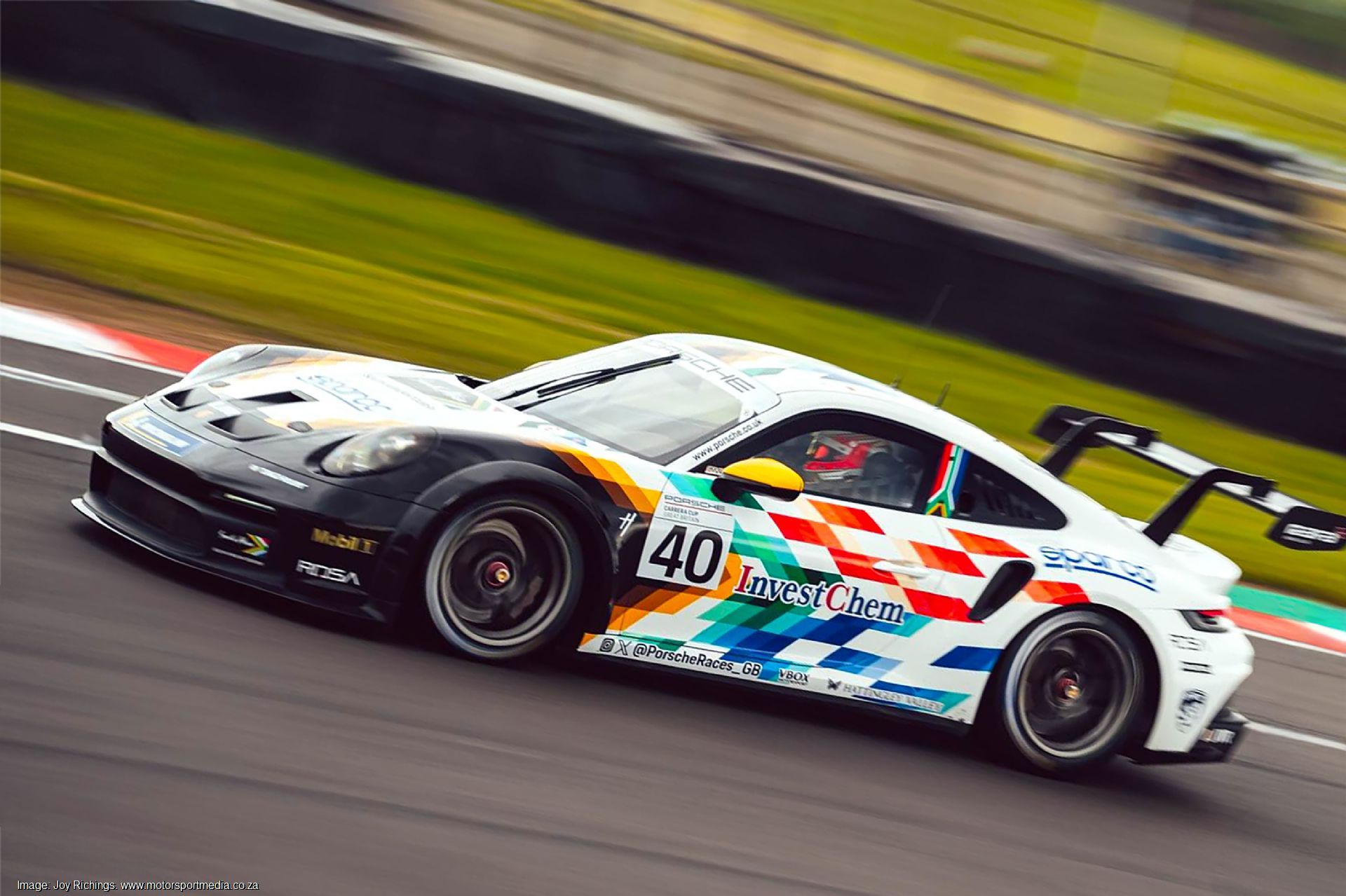 Frustrating weekend for quick Andrew at Brands Hatch