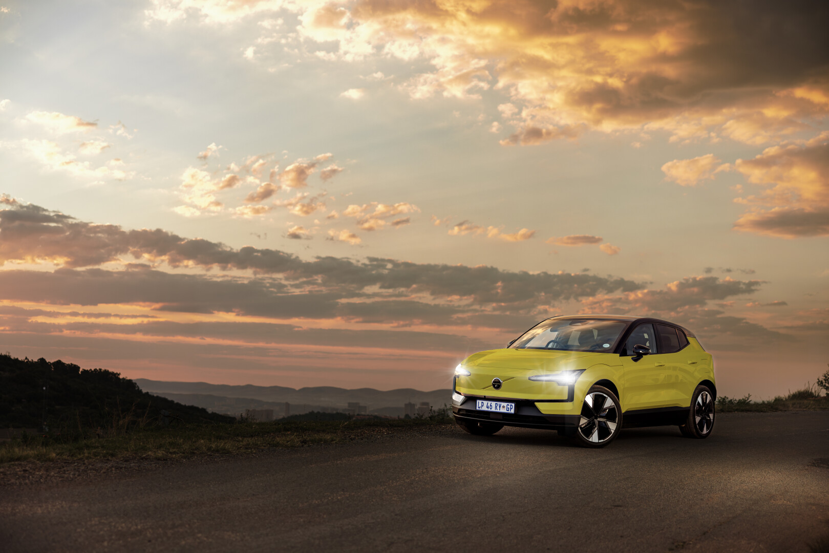 New Volvo EX30: first ‘Moss Yellow’ models touch down in SA