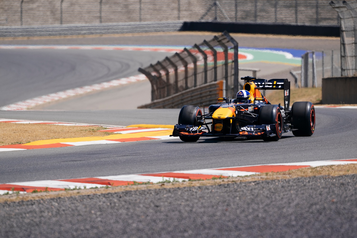 Oracle Red Bull Racing Ignites South Africa’s F1 Dream with Thrilling New Short Film at Kyalami Circuit