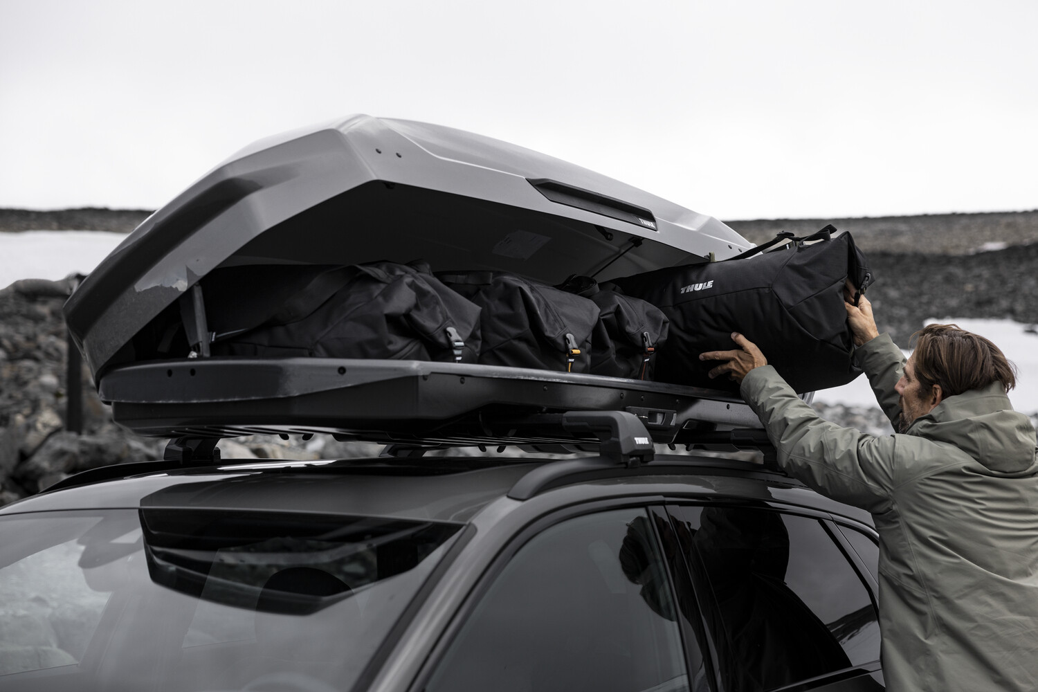 Pack smart with Thule this holiday season