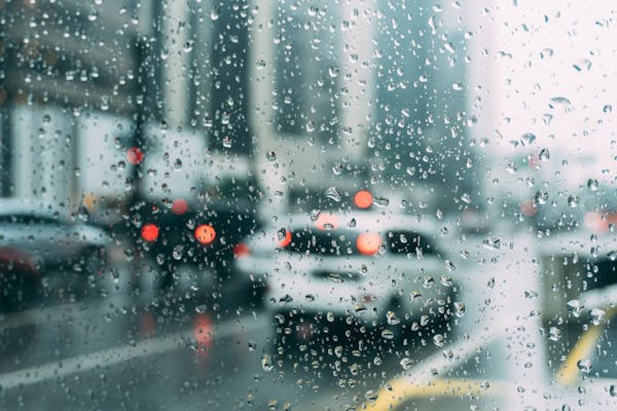 Staying safe on bad roads in wet weather