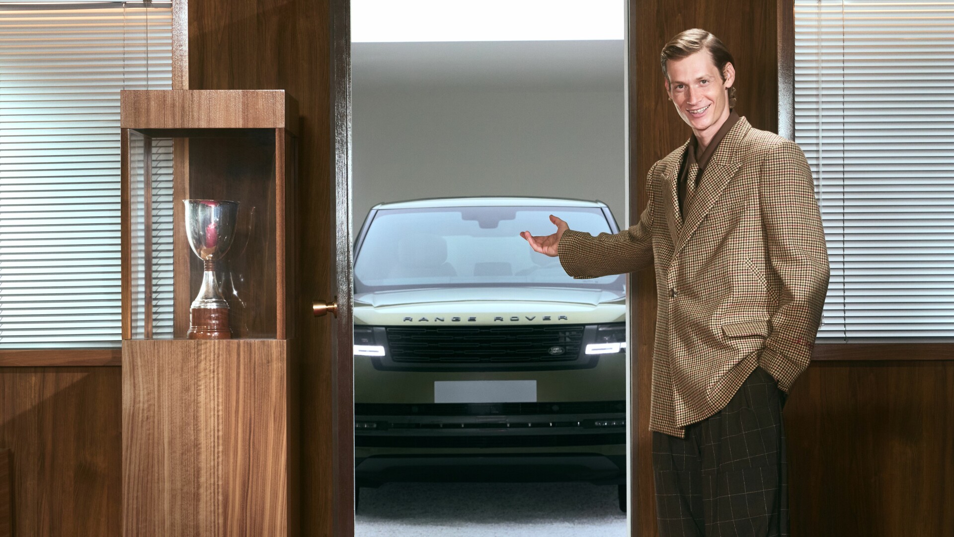 Range Rover unveils Milan Design Week landmark installation in collaboration with NUOVA Group 