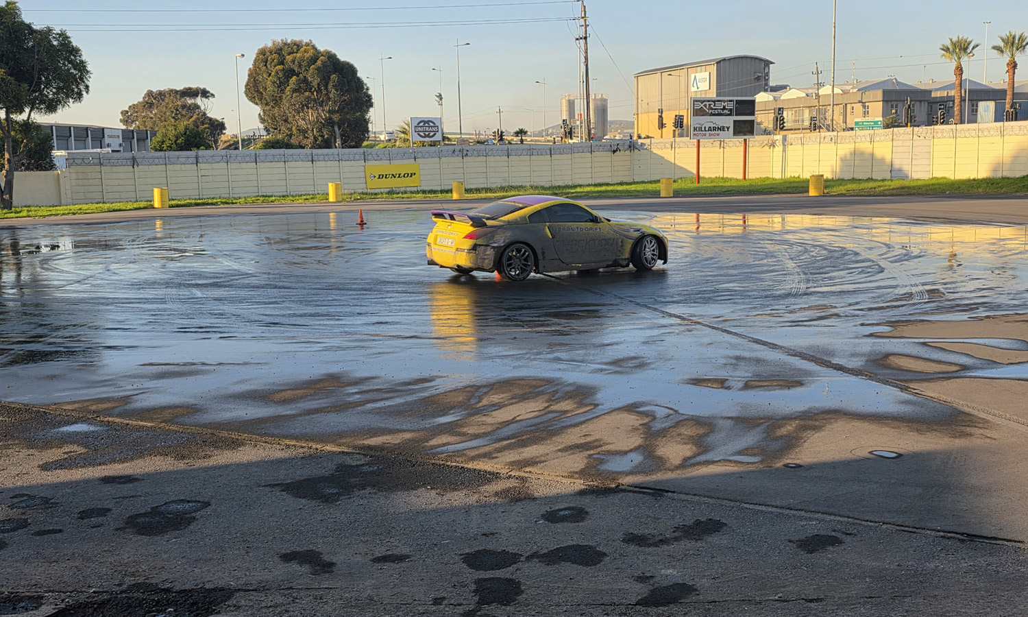Twofold teambuilding on the skidpan 