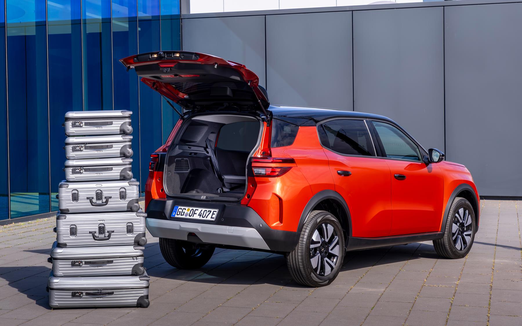 Opel Frontera: The Flexible Family-friendly SUV with Plenty of Space