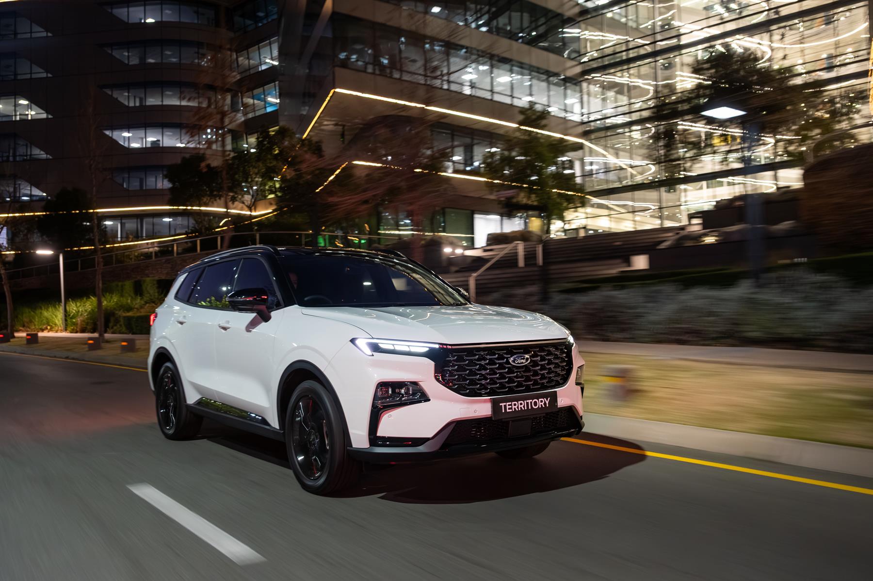 Ford Expands Territory Line-up with New Dark Edition, Elevates Design and Style in Family SUV