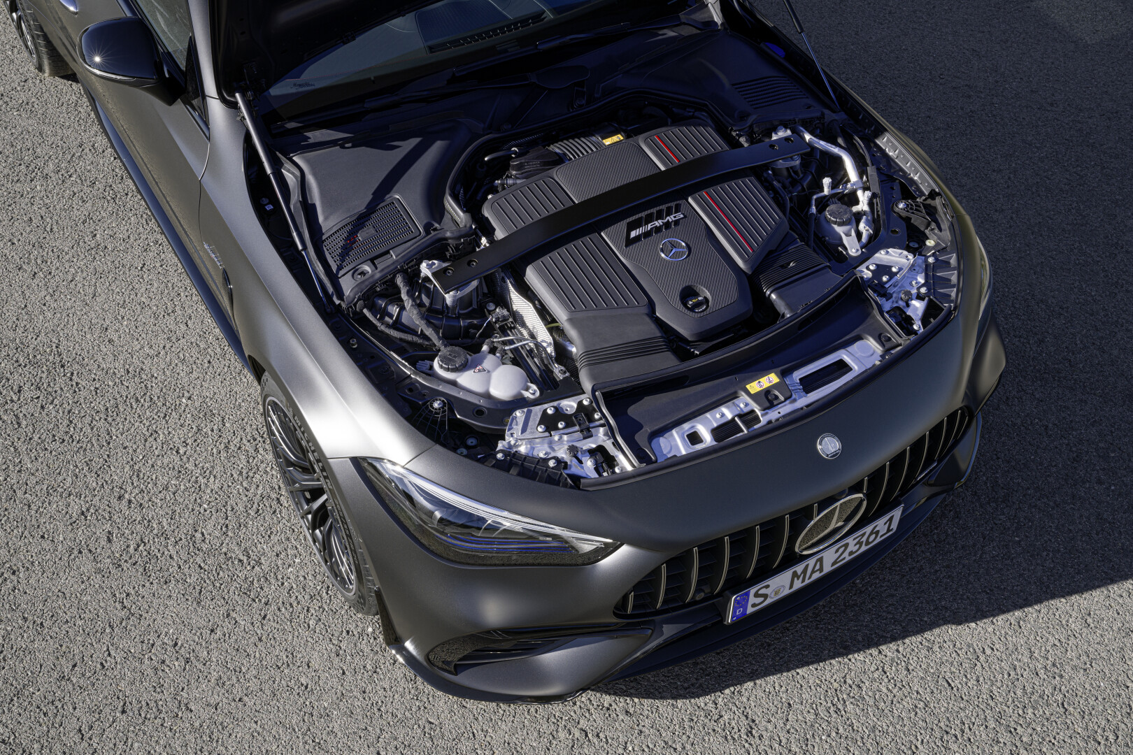 With the new CLE 53 4MATIC+ Coupé, Mercedes-AMG is sharpening its product portfolio and redefining the entry-level performance coupé segment. With the new CLE 53 4MATIC+ Coupé, Mercedes-AMG is sharpening its product portfolio and redefining the entry-level performance coupé segment.