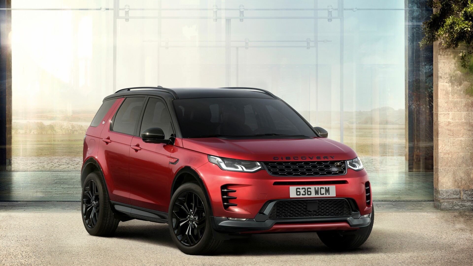 Discovery Sport gets more dynamic, luxurious and individual with new Metropolitan and Landmark editions 