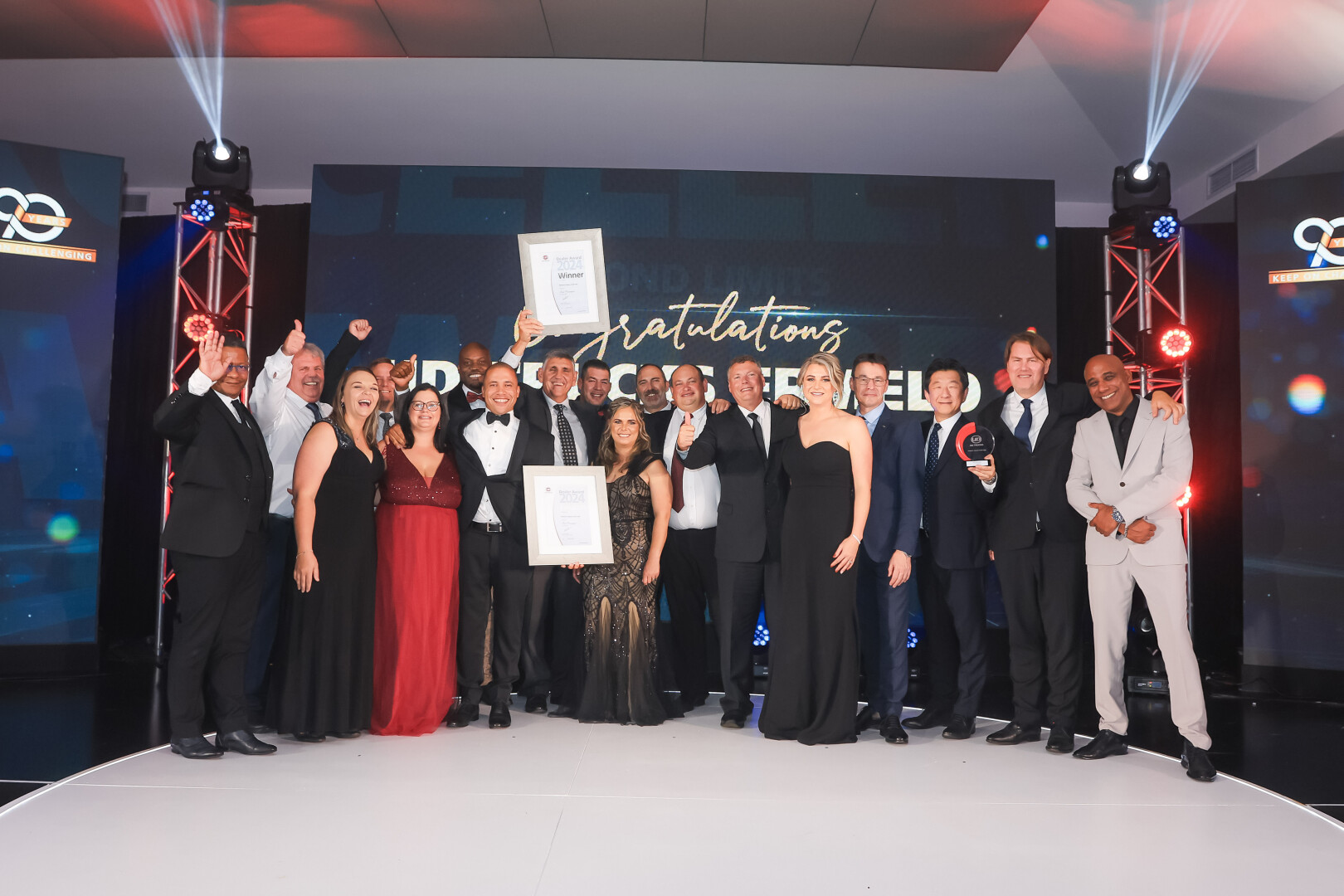 • Dealer of the Year – Medium (South Africa): UD Trucks Ermelo, led by Gert Swanepoel, Dealer of the Year – Medium (South Africa): UD Trucks Ermelo, led by Gert Swanepoel, 5