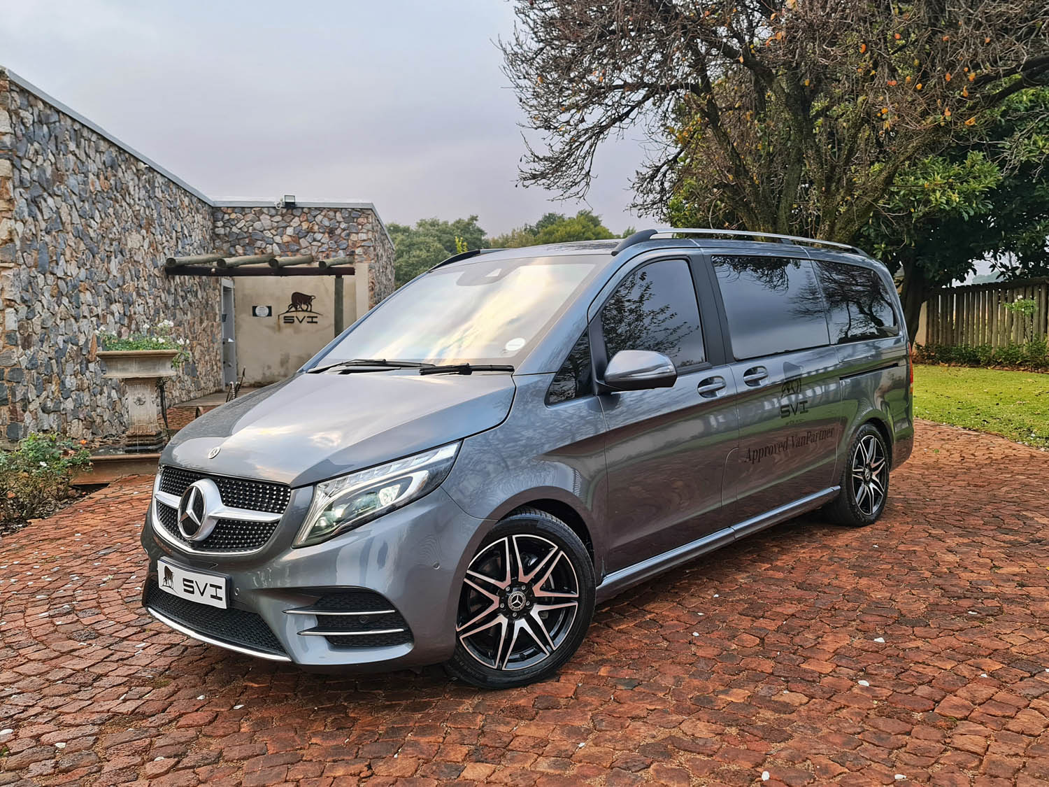 8 Mercedes Benz V Class
