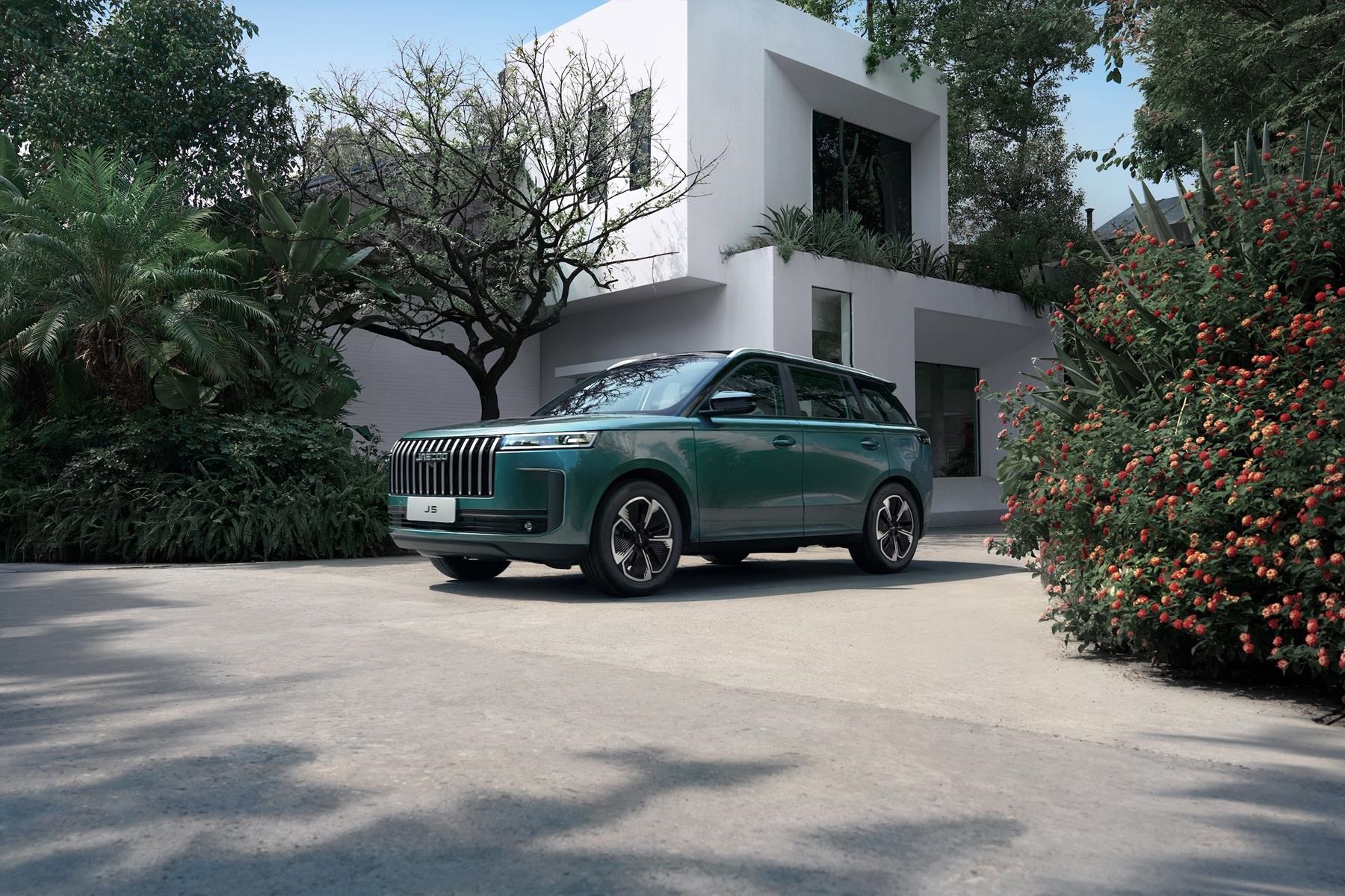 New JAECOO J5 will raise the bar for compact crossovers when it arrives in Q3 2025