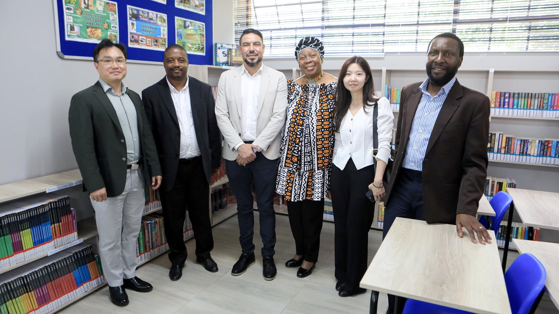 Hyundai Automotive South Africa Celebrates 25 Years in South Africa by Donating its 23rd Community Library