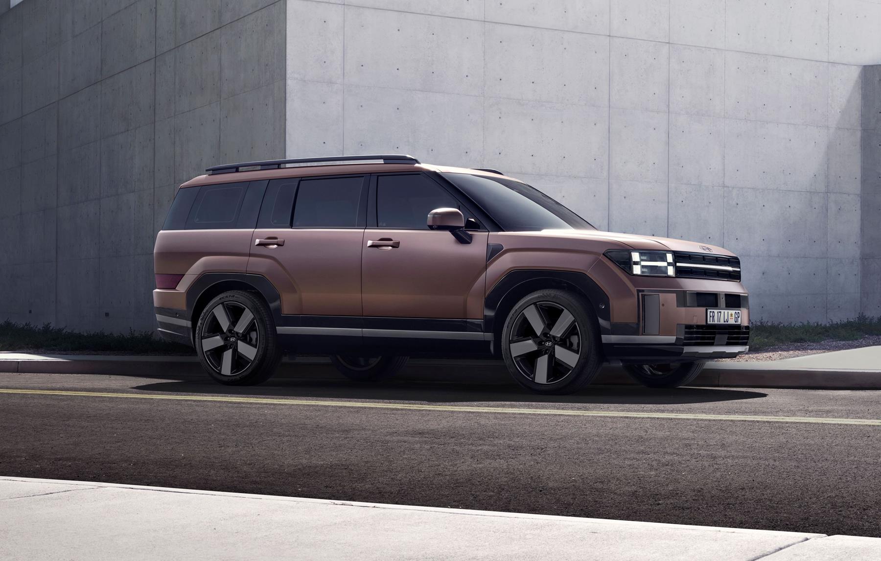 Hyundai SANTA FE Steals the Spotlight at 2025 SA Auto Week: A Game-Changer in Style and Innovation