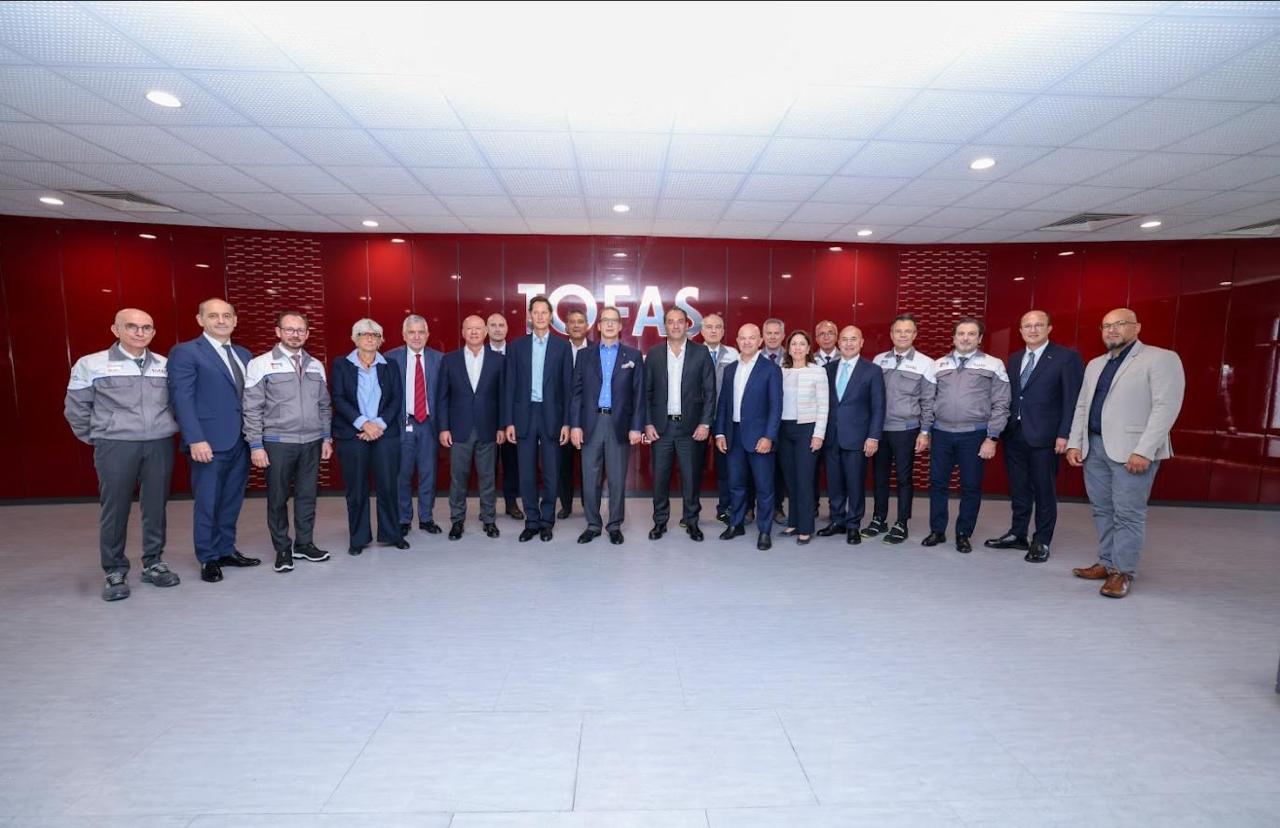 Chairman and CEO of Stellantis Visit Highlights Commitment to Türkiye and Regional Growth Potential
