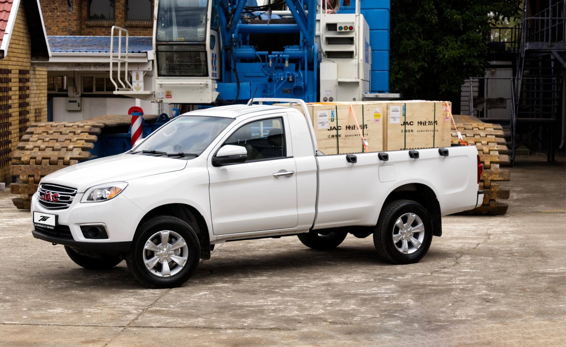JAC Motors launches T6 2.0L CTi single-cab bakkie