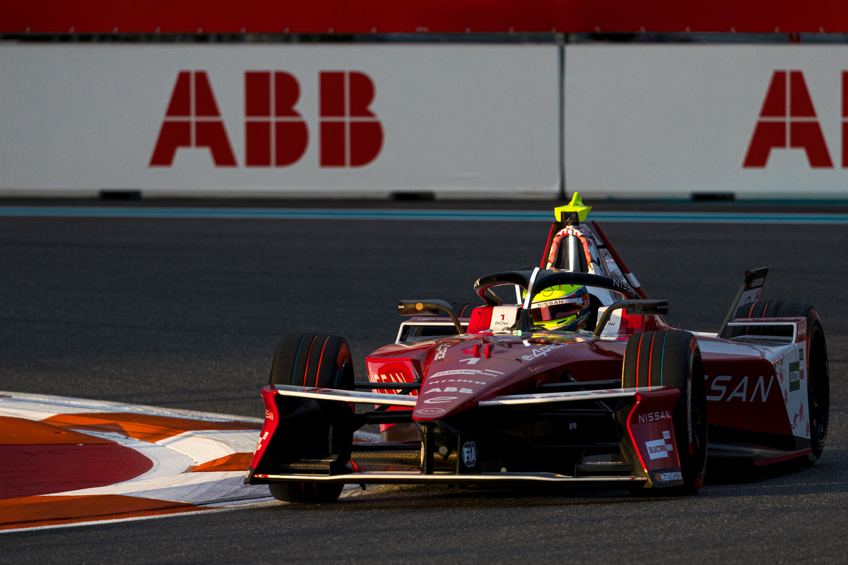 Nissan Formula E Team ready to battle it out under the lights in Jeddah 