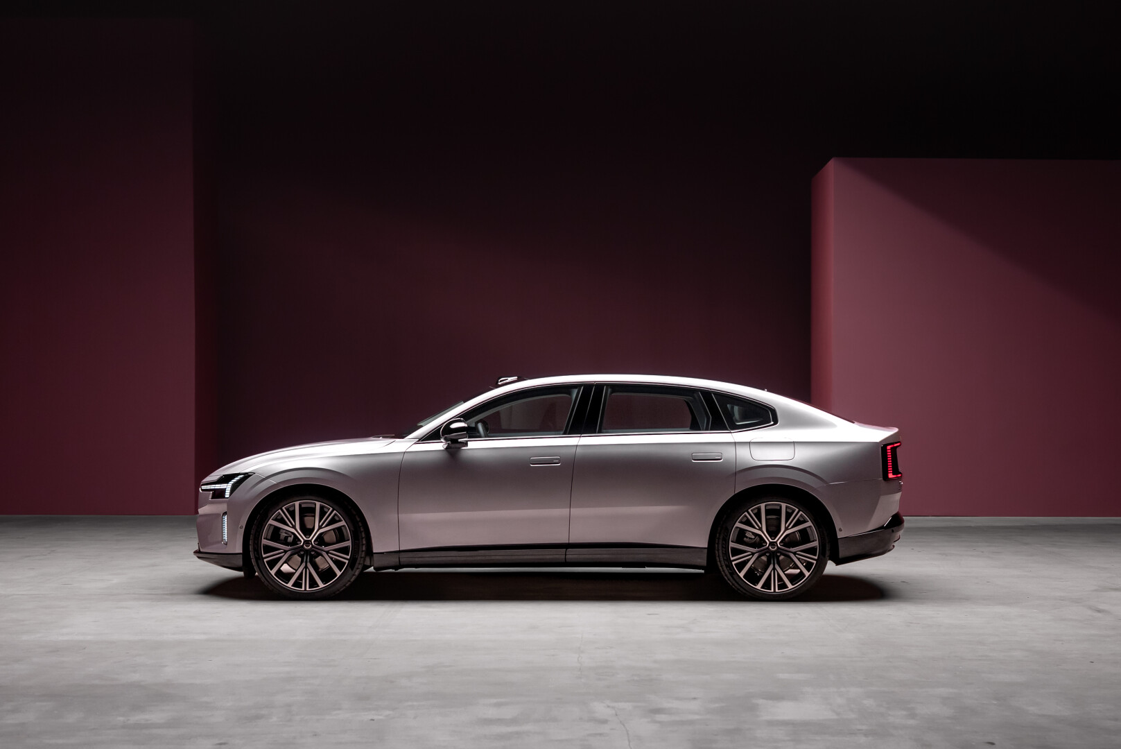 Volvo ES90 launching in South Africa with three distinct trim levels 