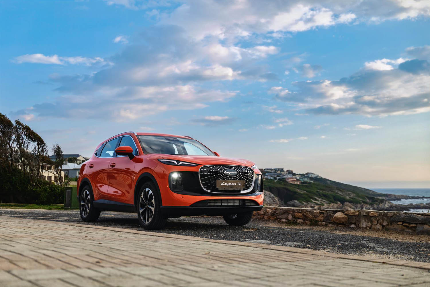 The Lepas L6: big on presence, bigger on what comes standard
