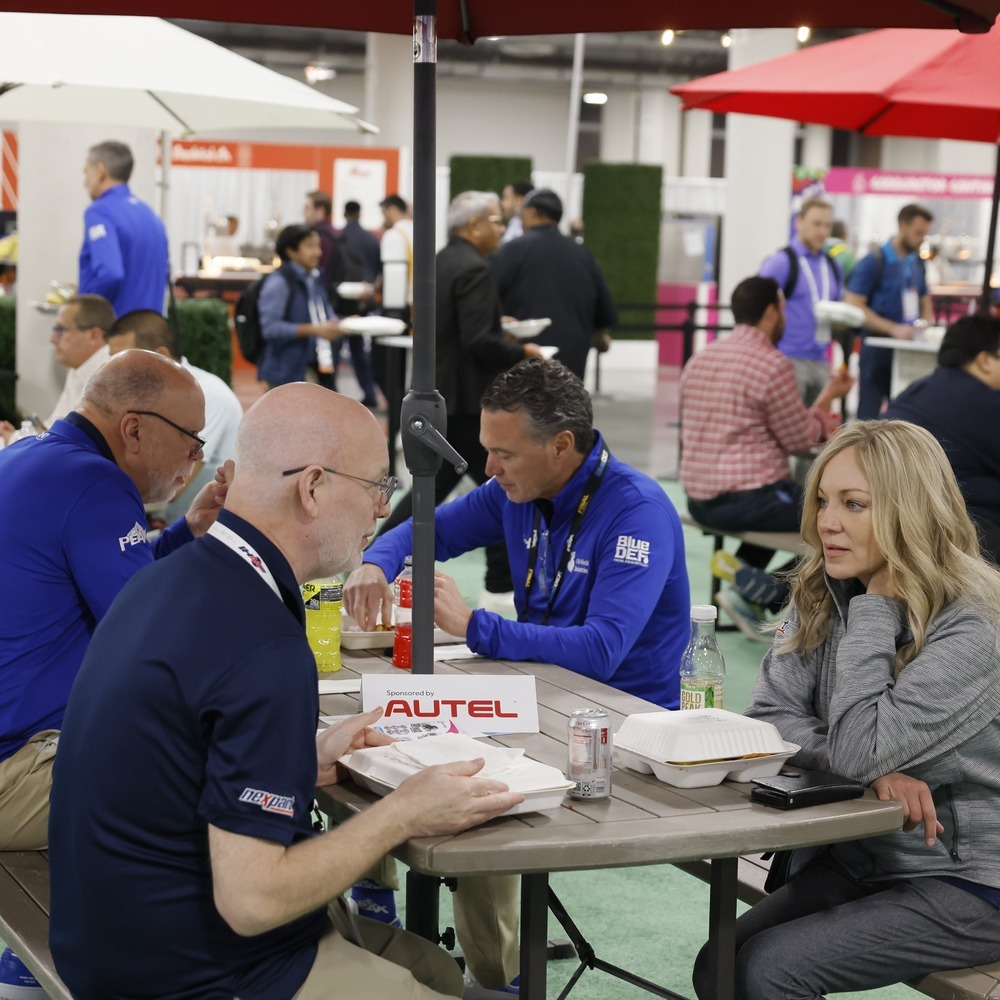 Attendees connecting during the AAPEX Buyers Lunch