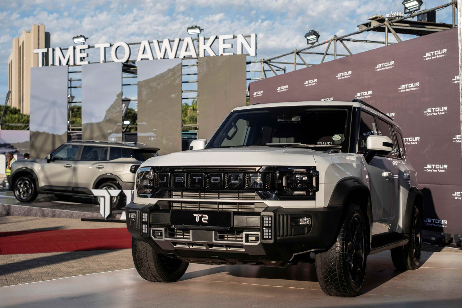The Jetour T2 is the more rugged and adventure-ready model in the series, delivering off-road performance and sophisticated comfort across three exciting variants The Jetour T2 is the more rugged and adventure-ready model in the series, delivering off-road performance and sophisticated comfort across three exciting variants