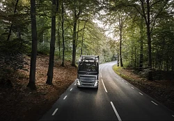 Volvo Trucks launches world-first stop/start engine technology to save fuel and CO2