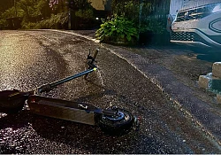 ‘Drunk riding’ behind almost half of fatal electric scooter crashes in Sweden 