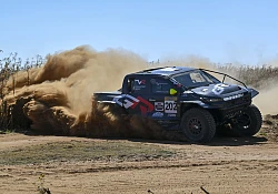Toyota Gazoo Racing’s Botterill and Köhne continue to lead GR STELLA 1000 Marathon after gruelling second day where every second mattered