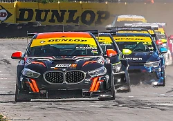 Team in title fights across SA Touring Cars field 
