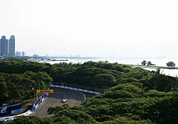 Top-five finish for Jaguar TCS Racing’s Nick Cassidy in an incident-packed Jakarta E-Prix