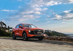 The Lepas L6: big on presence, bigger on what comes standard