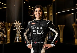 Jaguar TCS Racing confirms Jamie Chadwick and announces Leonardo Fornaroli for rookie driver test in Berlin 